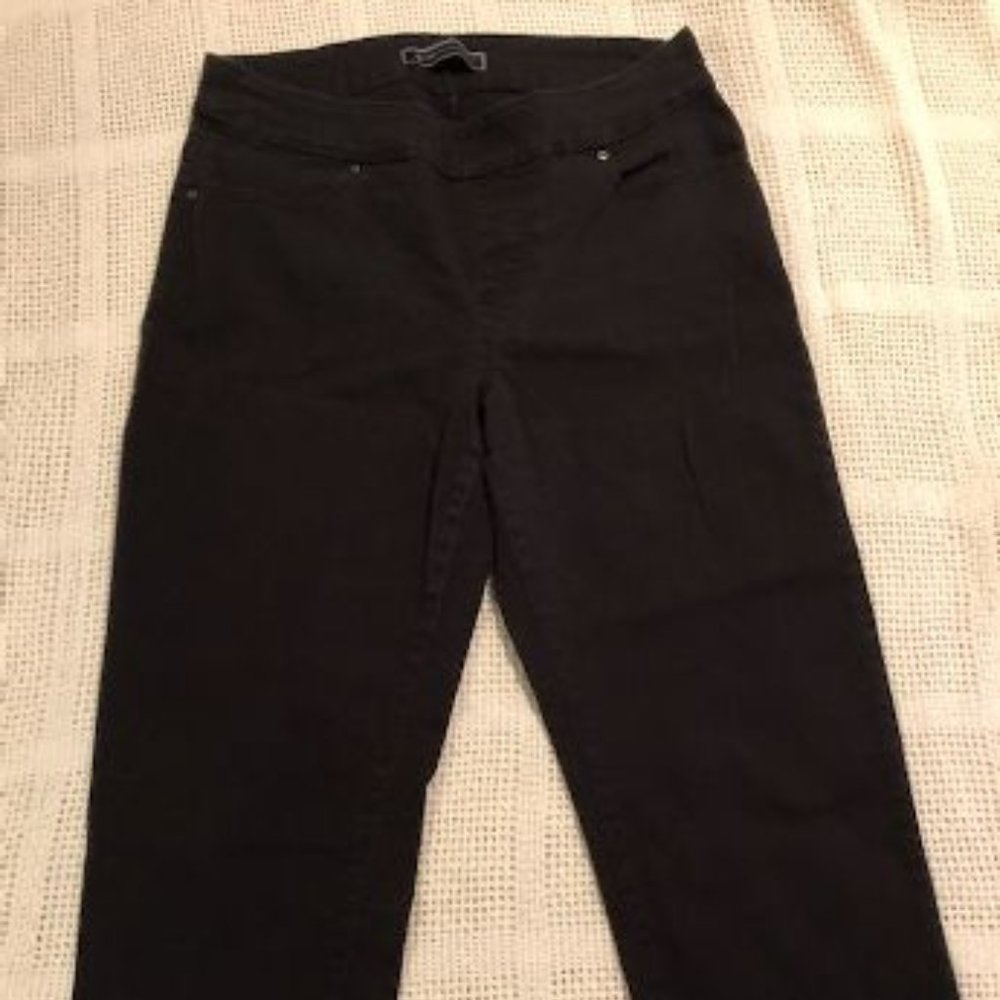 Lee Platinum Label Black Capris